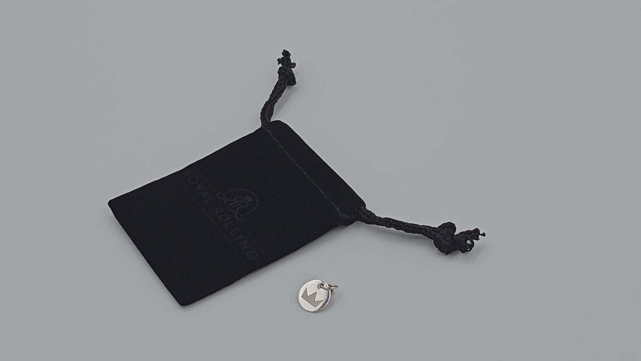 Royal Rolling black velvet pouch with 925 Sterling Silver pendant 10mm video 